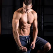 سیکس پک پسرانه