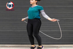 فواید طناب زدن برای لاغری و چربی سوزی